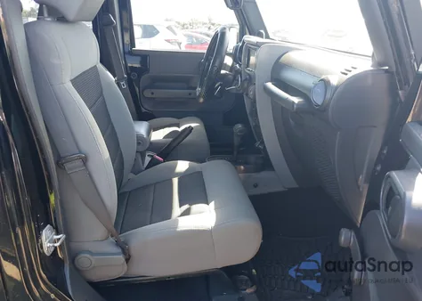 2010 Jeep Wrangler Unlimited Sport z USA, uszkodzony, nr VIN 1J4BB3H18AL113609